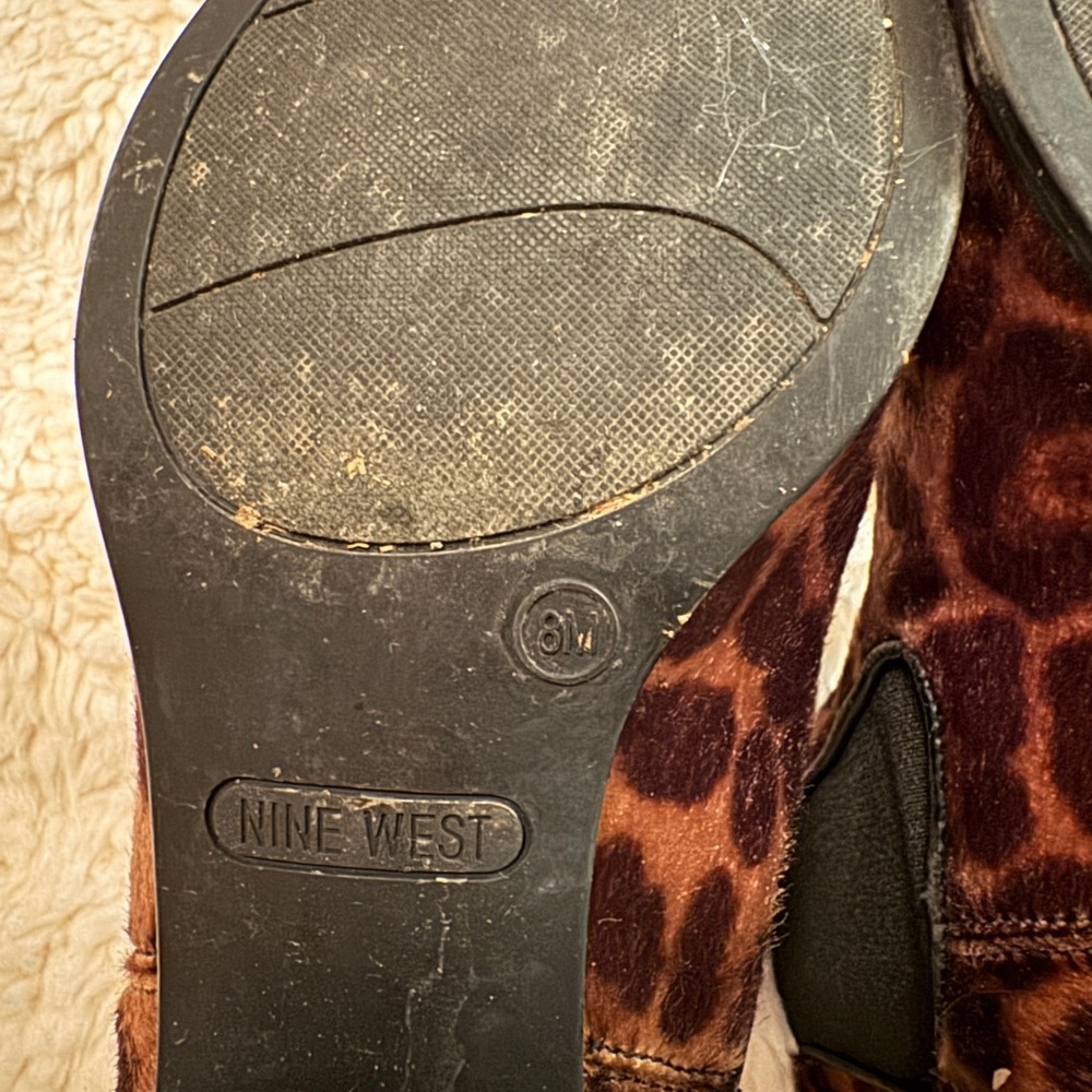 Leopard ankle bootie - Picture 2 of 3